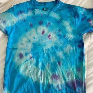 blue tie dye tee!